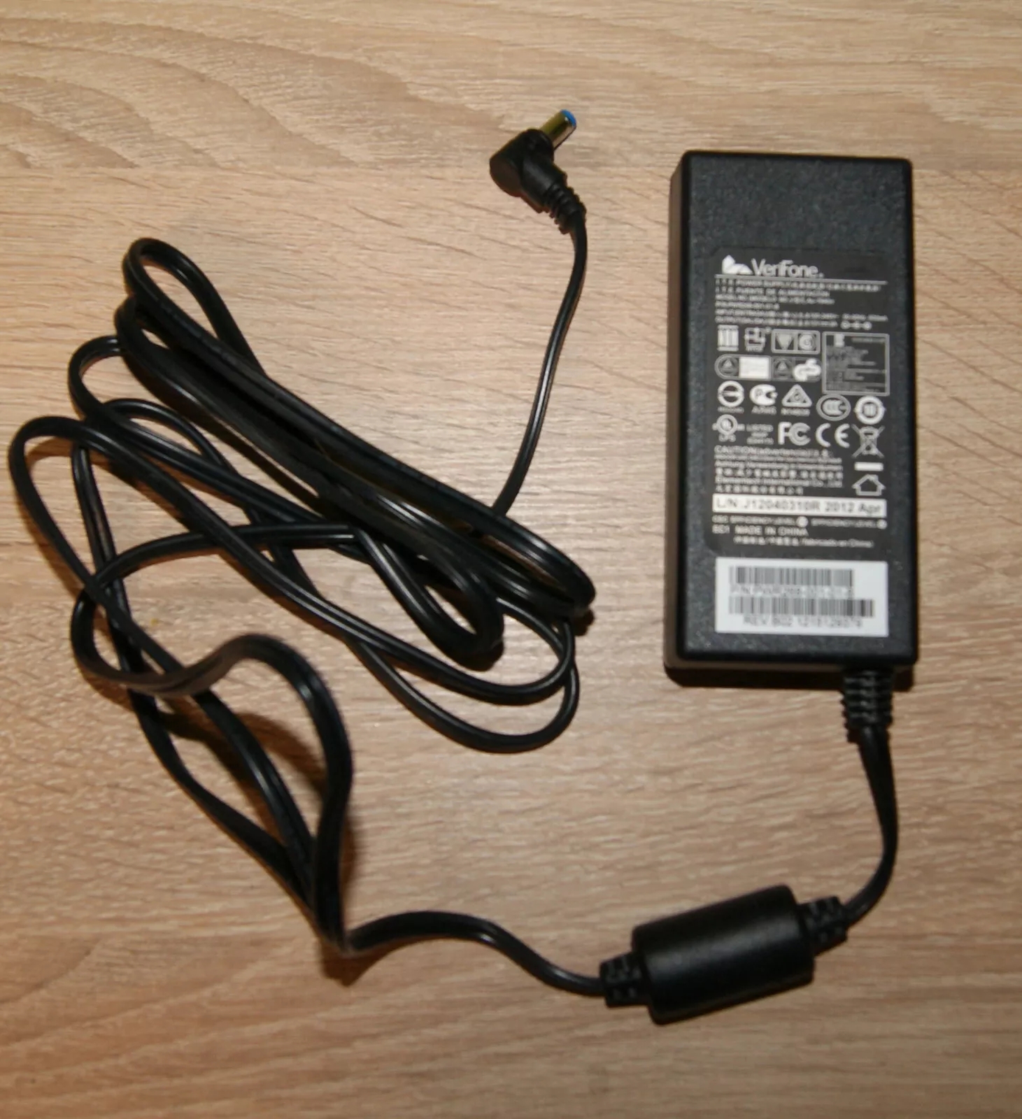 *Brand NEW*Genuine Verifone Au-79A0n PWR268-001-01-B 12V 2A AC/DC 100-240 Dual Power Adapter for VX Terminal